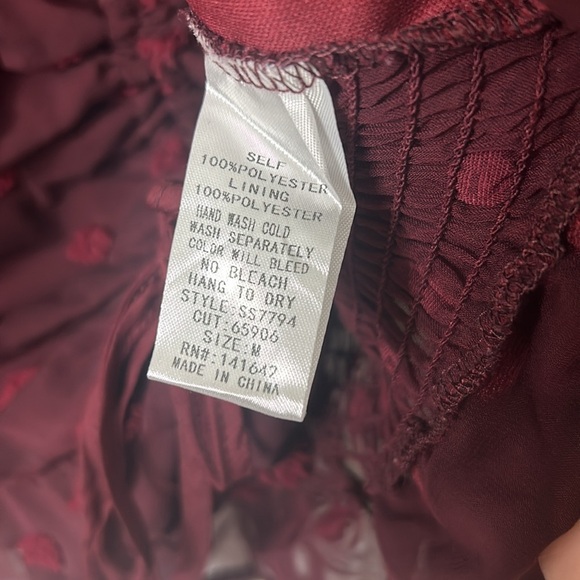 She + Sky Boho Blouse Womens Medium Burgundy Puff Long Sleeve Ruched Swiss Dot - Picture 6 of 8